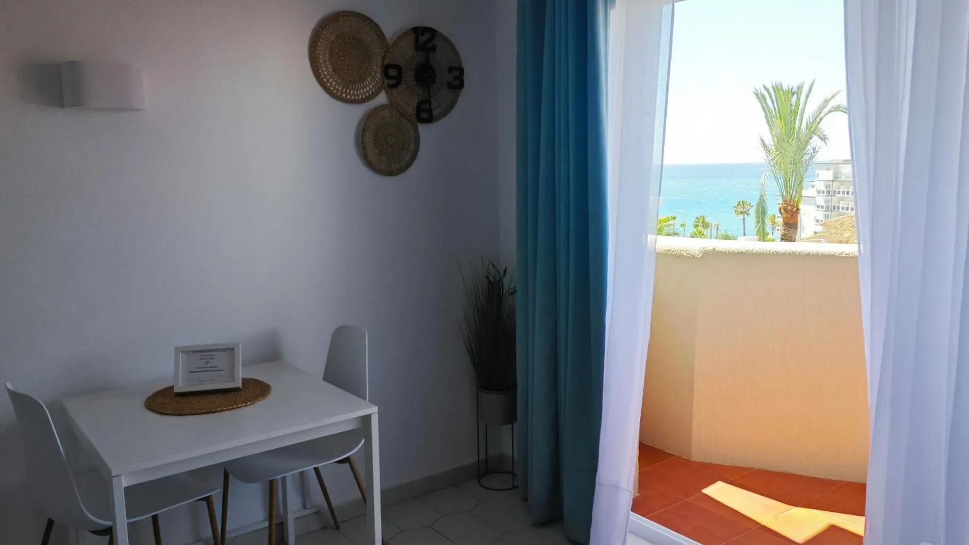 Apartamento Benalbeach Casa Kito Costa 1ª Linea De Playa Benalmádena España